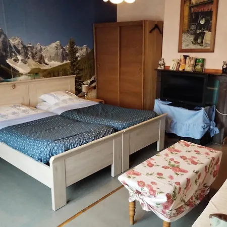 Confort B-b Et Restaurant Les Colombes Oda ve Kahvaltı Sugny