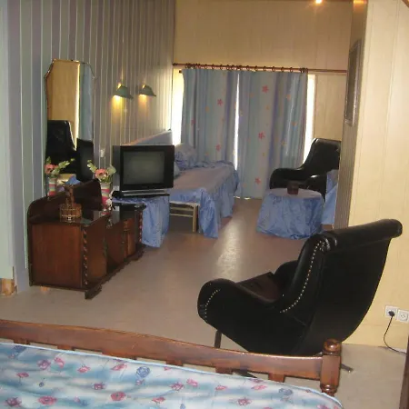 Confort B-b Et Restaurant Les Colombes B&B