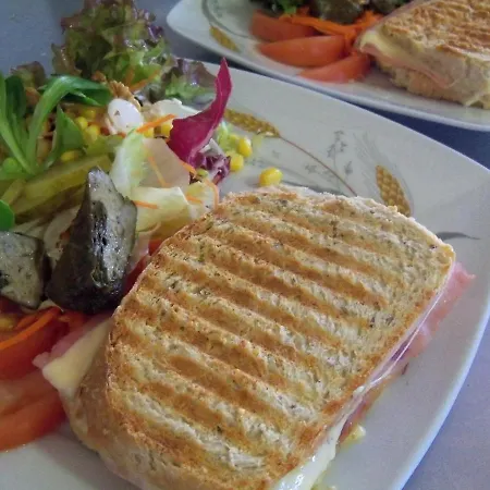 Confort B-b Et Restaurant Les Colombes Oda ve Kahvaltı Sugny